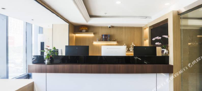 逗号酒店(经开万达广场高铁站店)图片