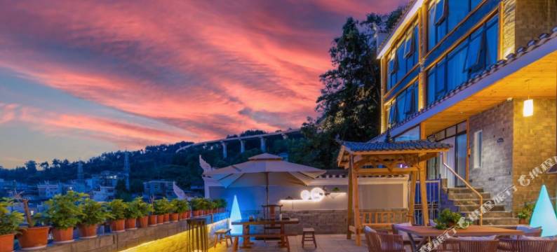 七分民宿(凤凰古城磁浮揽胜站店)图片