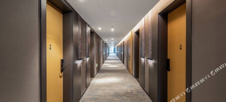 银川砂之船奥莱丽景南街亚朵酒店图片