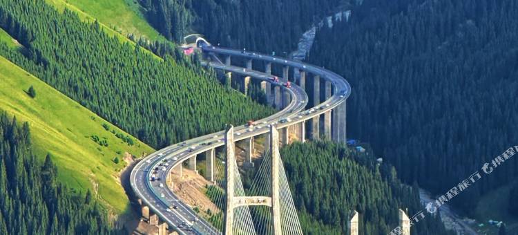 伊宁·星空阁｜FullmeAerialviewCinema 酒店(伊犁河景区店)图片