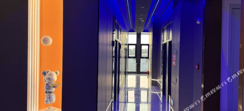 惊蛰LOFT电竞酒店(漯河会展中心辽河路丹尼斯店)图片