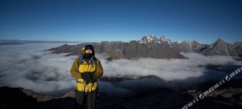 明星花园酒店(四姑娘山长坪沟景区店)图片