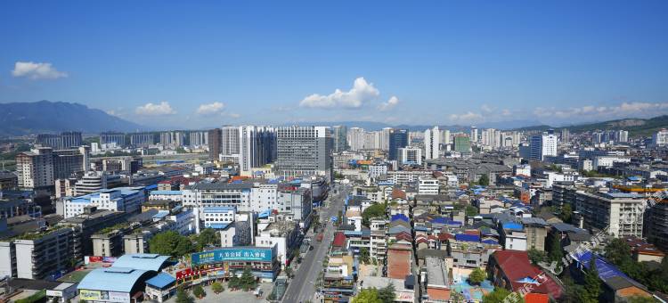 假日美地酒店(张家界旅游商业步行街天门奥莱广场店)图片