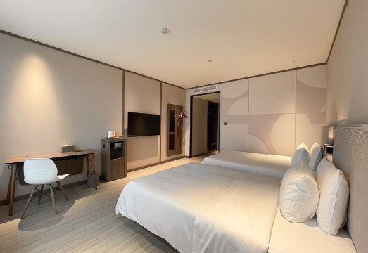 HanTing Hotel (Luohe Linying)Hotel Overview