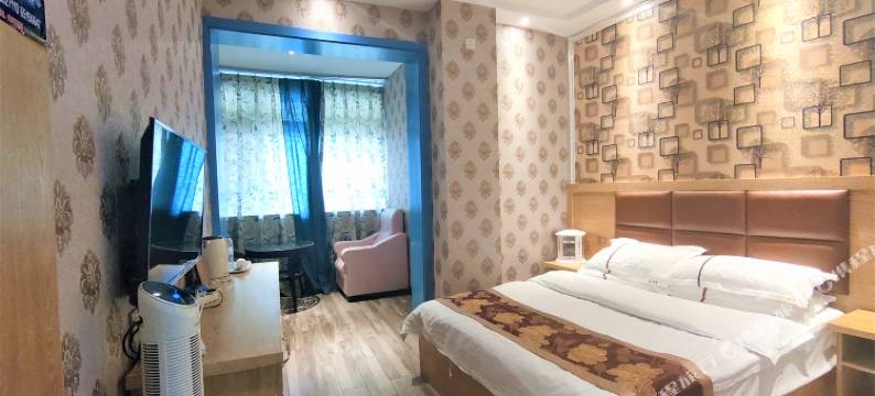 昆明丘山网咖精品酒店图片