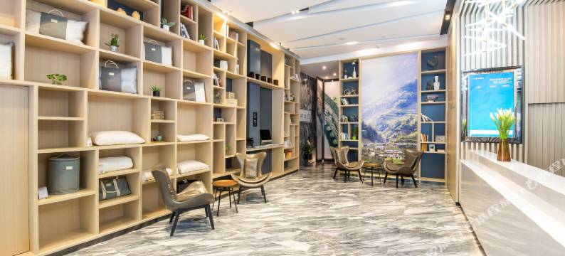 杭州西湖湖滨断桥残雪亚朵酒店图片
