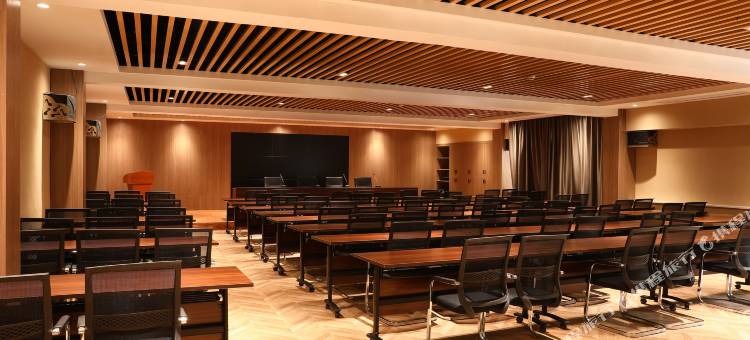 荆州学术交流中心(长江大学西校区店)图片