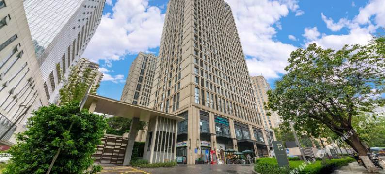 尖峰·悦电竞酒店(重庆观音桥红旗河沟地铁站店)图片