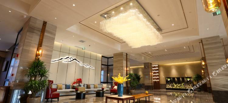 怡程酒店(赤峰和美玉龙机场店)图片