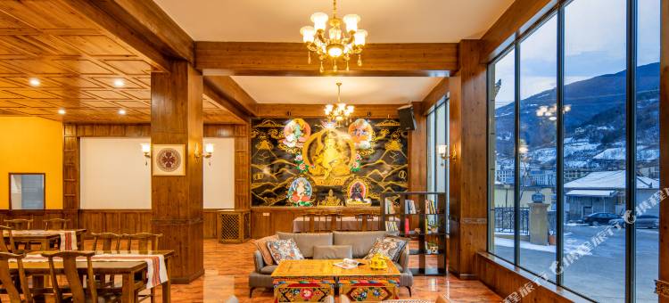 黑水远山拾梦酒店图片