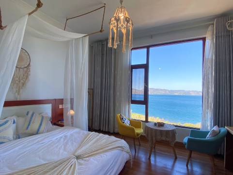 抚仙湖山居海景民宿