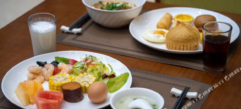 西双版纳美呈酒店(告庄星光夜市店)图片