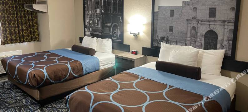 温德姆速8圣安东尼奥市中心酒店(Super 8 by Wyndham San Antonio Downtown NE)图片