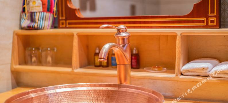 香格里拉都吉呢咪藏文化主题酒店(独克宗古城店)图片