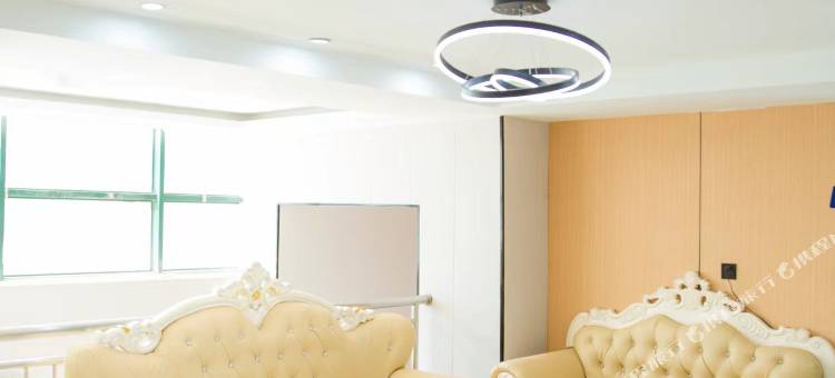 轻住·臻悦铂金酒店(南京河西万达广场店)图片