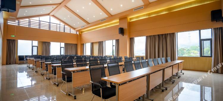 怒江贡山伊拉米拉云居酒店图片