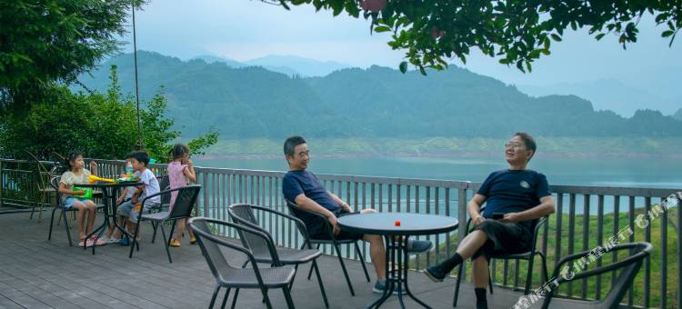 雅湖山居民宿(雅女湖店)图片