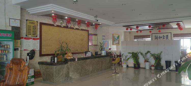 乐东宏运四季酒店(九所店)图片