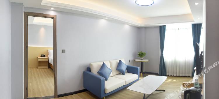 长利商务酒店(鼎湖山站店)图片