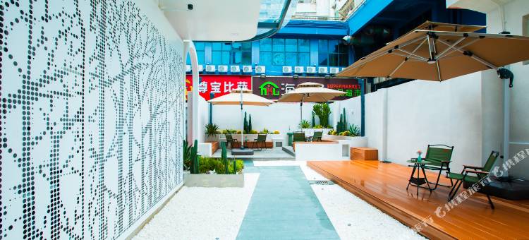奈威L行政公寓酒店(海岸城南油地铁站店)图片