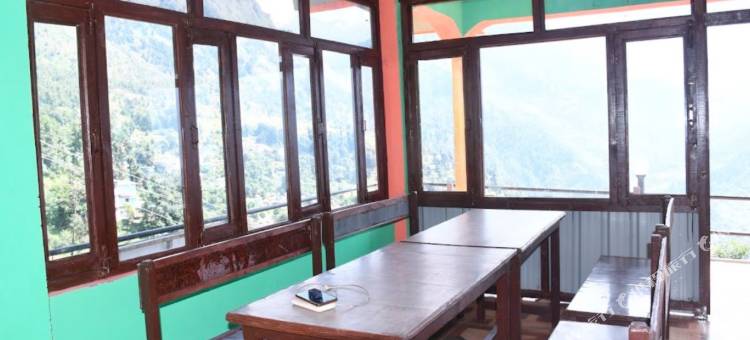 Goroomgo 安贾利家庭寄宿 德奥里塔尔 北阿坎德邦(Goroomgo Anjali Home Stay (Deoriatal Uttarakhand))图片