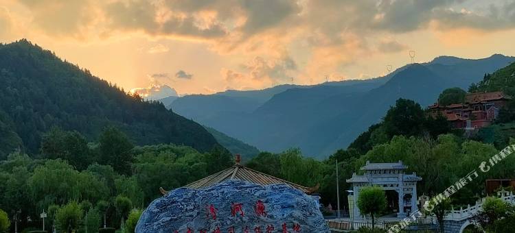 宁武豪泰快捷酒店(芦芽山店)图片