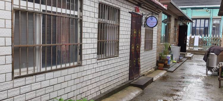 塞罕坝山水人家农家院图片