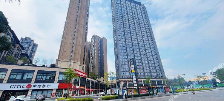 IU酒店(贵阳奥体中心万达广场店)图片