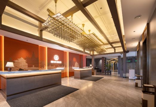 鞍山濠泰酒店（鞍山火车站胜利广场店）外景图