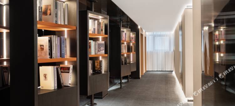 SFEEL设计师酒店(成都张家寺地铁站店)图片