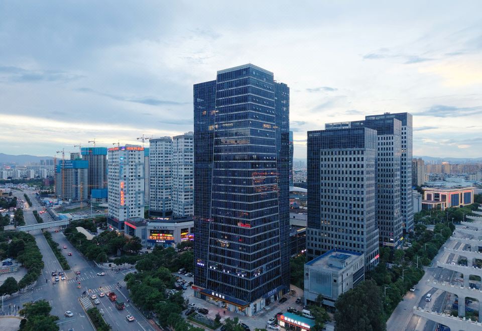 昆明经开区美吟温德姆酒店外景图