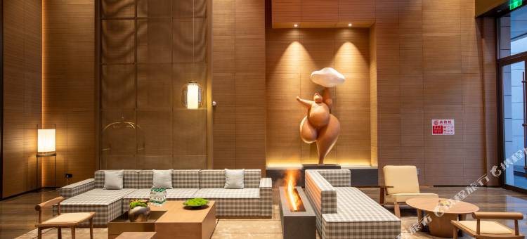 弥勒宝丽温泉酒店(湖泉生态园锦绣花街店)图片