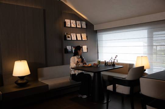 张家界国家森林公园标志门亚朵酒店图片
