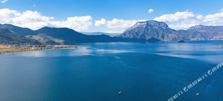 泸沽湖悦莲莊花湖墅院图片