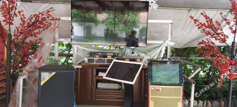 本溪峡谷枫情山庄图片