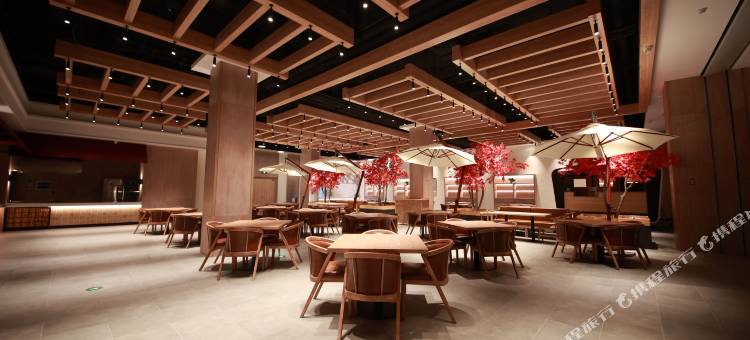 鹿鸣温泉酒店(万峰通化滑雪度假区店)图片