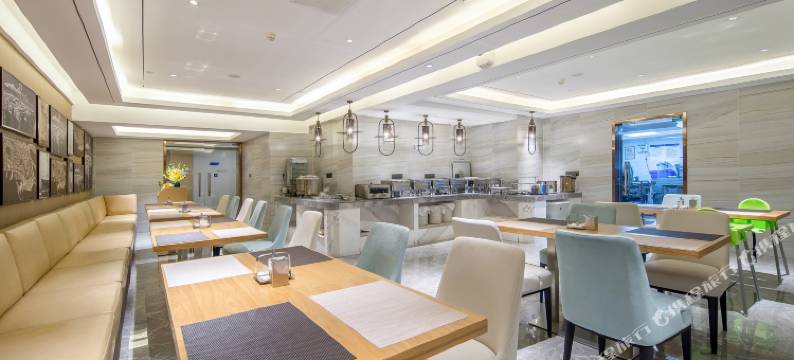 雅斯特酒店(南宁金湖广场地铁站店)图片