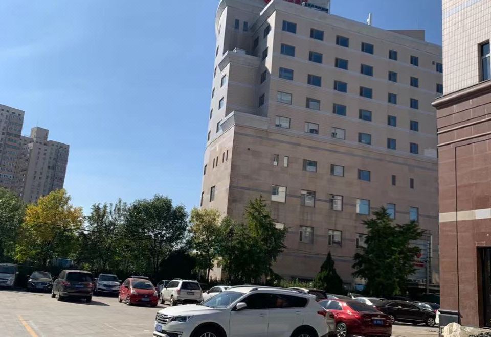 JI Hotel (Beijing West Railway Station) Hotel Overview