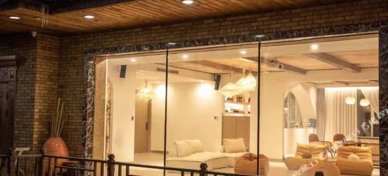 半山居雪山民宿图片