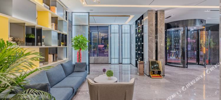 蜂鸟精选酒店(鄂州花湖高铁站店)图片