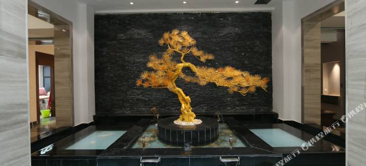 阿勒泰马迭尔·宾泓花园酒店图片