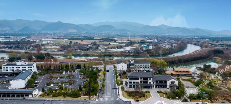 如家睿柏.云酒店(杭州良渚遗址公园瓶窑广场店)图片