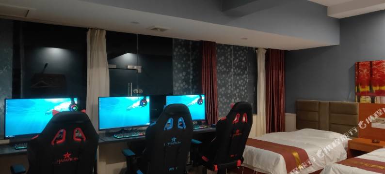 延川昀朗电竞酒店图片