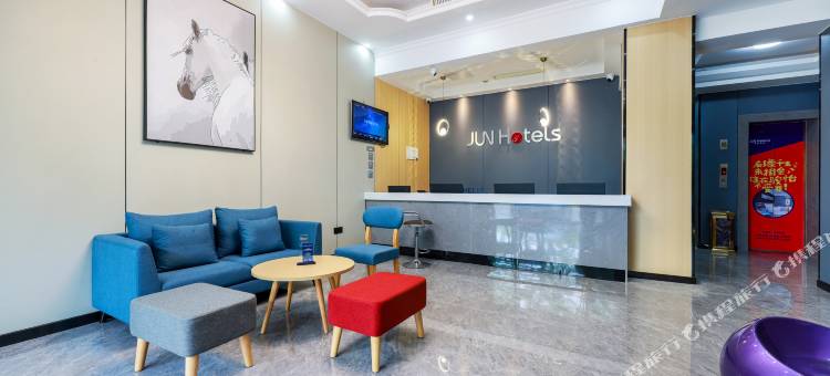 骏怡连锁酒店(长沙汽车西站梅溪湖东地铁站店)图片