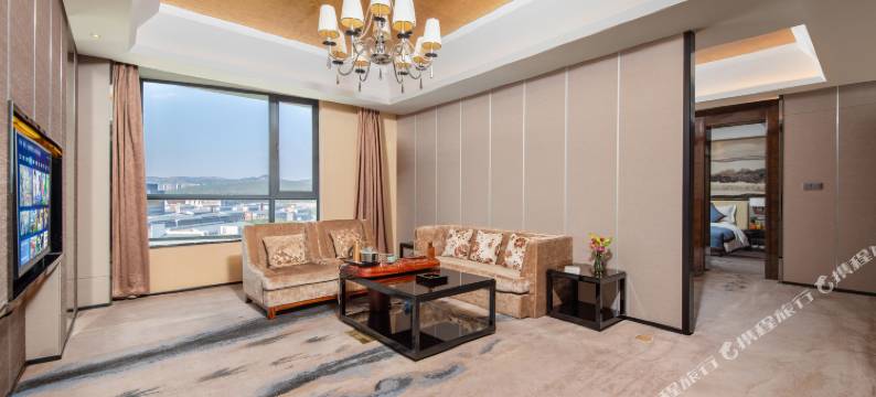 云南丽水云泉大酒店(云师大高铁南站店)图片