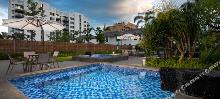 乐东九所泊云华美达安可酒店图片