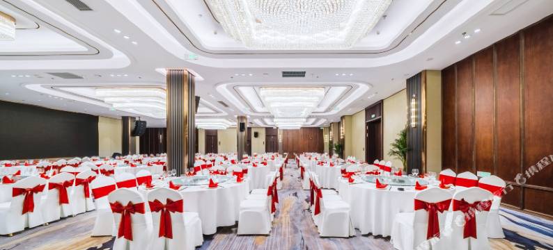 杭州桐庐富春江云隐曦岸国际酒店图片