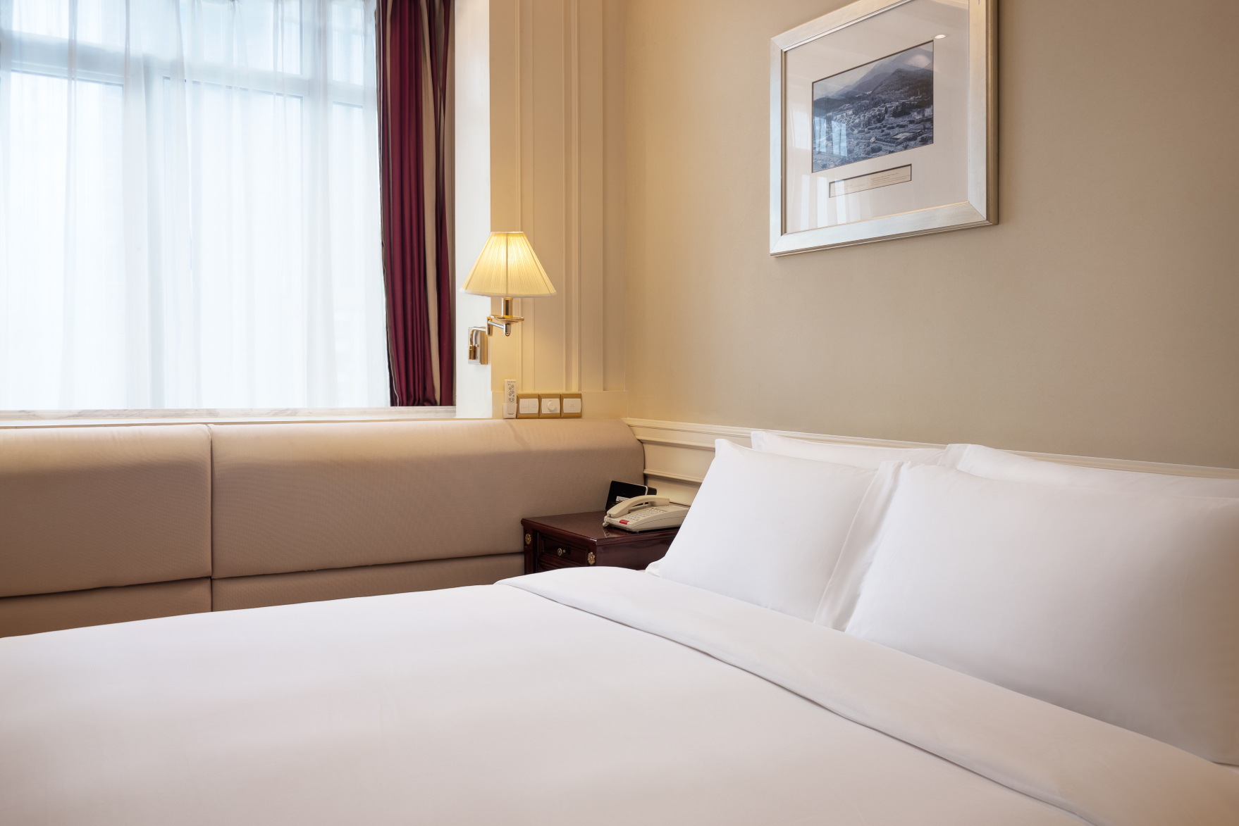 Crowne Plaza Hotel & Suites Landmark ShenzhenHotel Overview