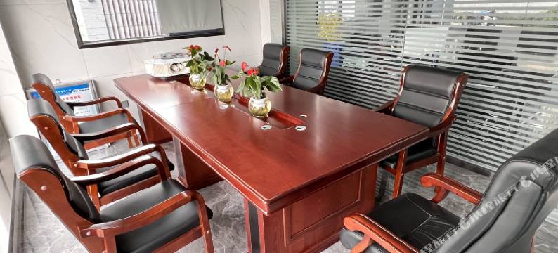 希尔曼假日酒店图片