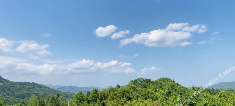 天台山伴山萤宿图片